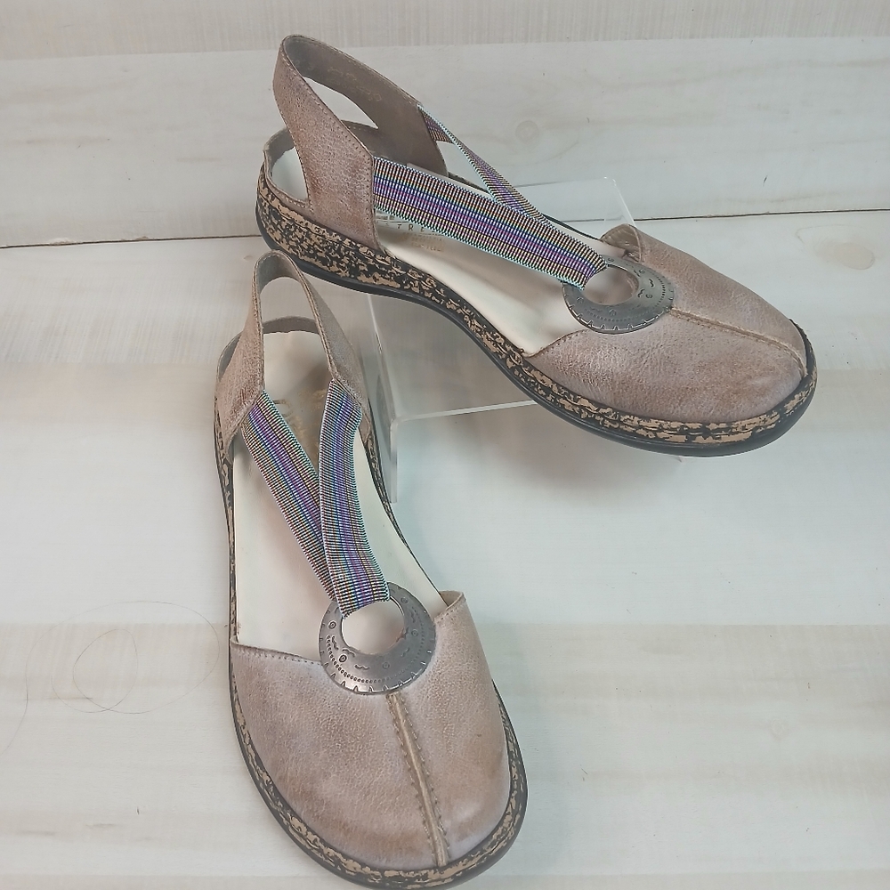 Rieker Anti stress Shoes Daisy Slip On Tan Leather Silver Medallion US 9.5/EU 40